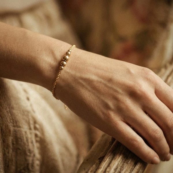 Bransoletka pięć kulek 19cm złoto 585 