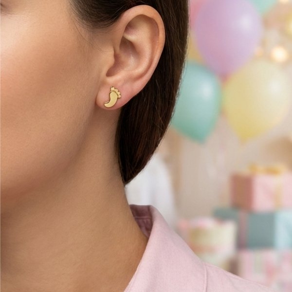 Kolczyki stopy dziecka złoto 585 