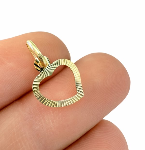 Zawieszka kontur serca grawerowany złoto 585