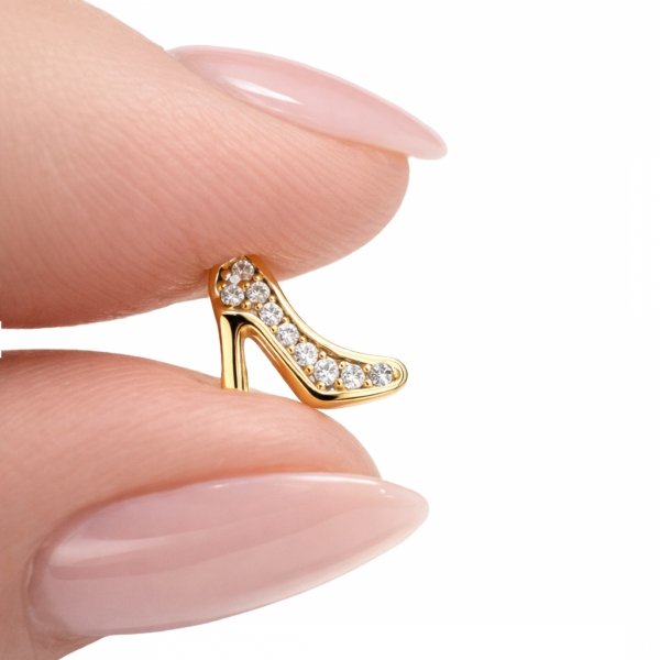 Kolczyki szpilki wysadzane kamieniami złoto 585 