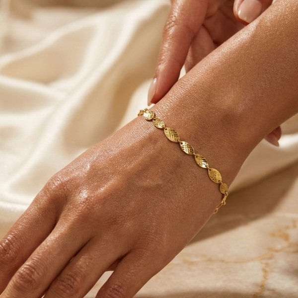 Bransoletka z motywem liści złoto 585