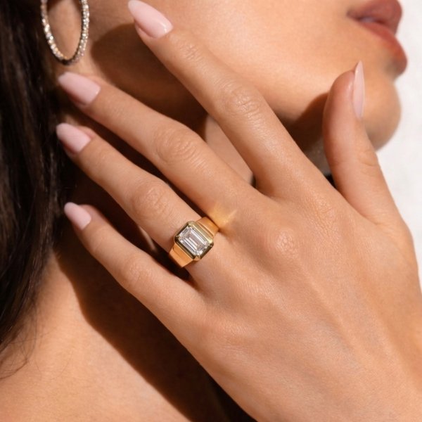 Pierścionek z oczkiem o szlifie szmaragdowym R.17 złoto 585