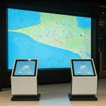 Mapy i kioski informacyjne z wykorzystaniem wyświetlaczy digital signage. Mapy i kioski informacyjne z wykorzystaniem wyświetlaczy digital signage.