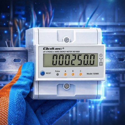 Qoltec Trójfazowy elektroniczny licznik z resetem | miernik zużycia energii na szynę DIN | 400V | 100A | LCD | LED | 4P