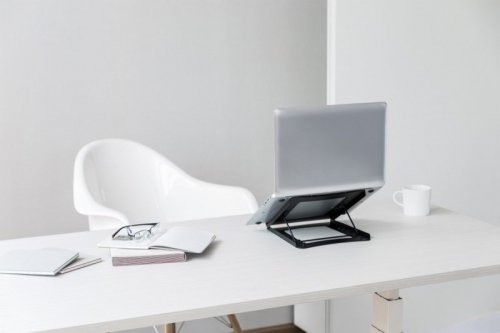 Digitus Przenośny stojak na laptop 11 cali i 15 cali, 5 kątów regulacji Czarny