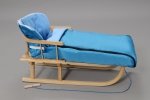 Holzschlitten mit Rückenlehne Winterfußsack 108cm Blau