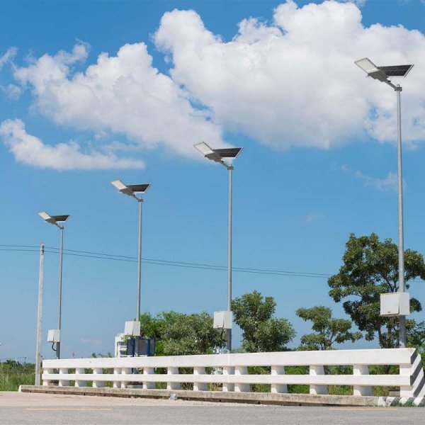 Oprawa Uliczna LED Solarna V-TAC BRIDGELUX CHIP IP65 Pilot LiFePO4 Panel 70W VT-15300ST 6500K 3500lm