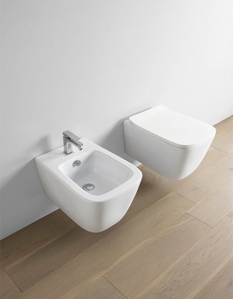 ArtCeram A16 miska wisząca bezrantowa 45cm z deską wolnoopadającą ASV005+ASA002