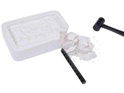 Mały archeolog wykopaliska kamienie fluorescencyjne szukanie skarbu ZA5595