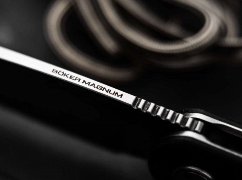 Nóż Magnum Cliff Wharn 440B