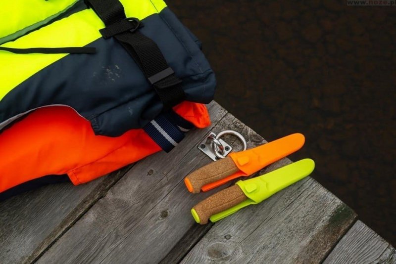 Nóż Morakniv Floating Knife - Lime Green / Nóż pływający Limonkowy