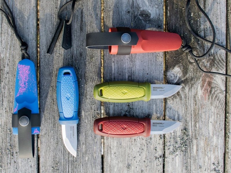 Nóż Morakniv Eldris niebieski z zestawem Neck Knife Kit