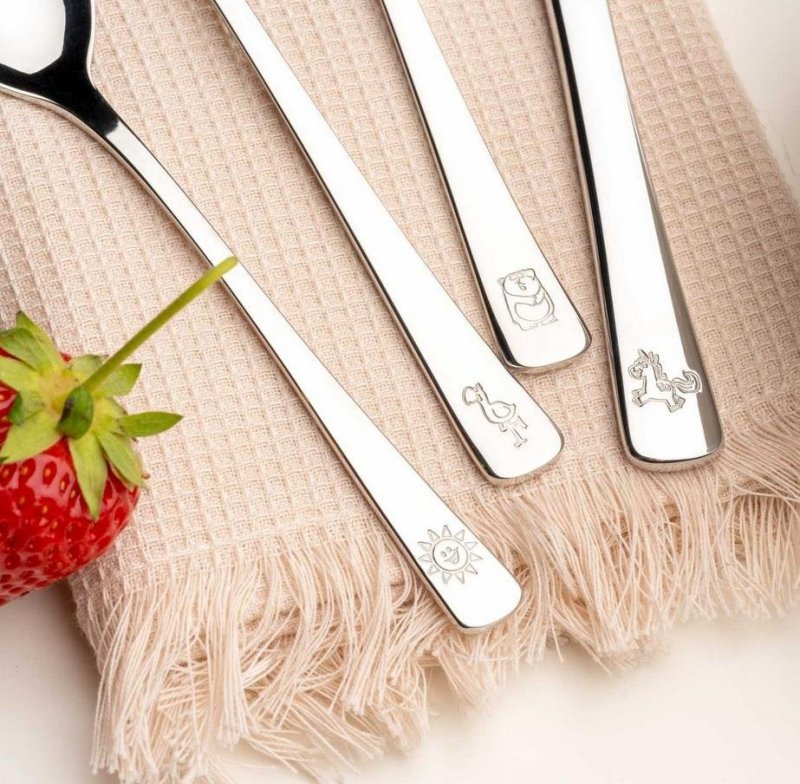 Zestaw 4cz sztućców dla dzieci