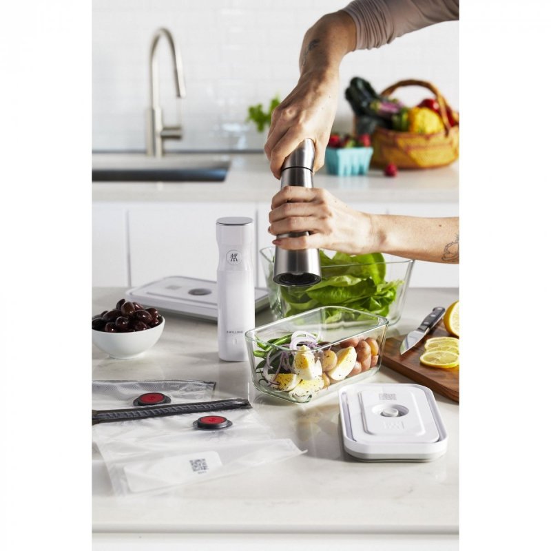 Zestaw startowy próżniowy Zwilling Fresh & Save: 2 pojemniki M/L, 4 worki, pompka