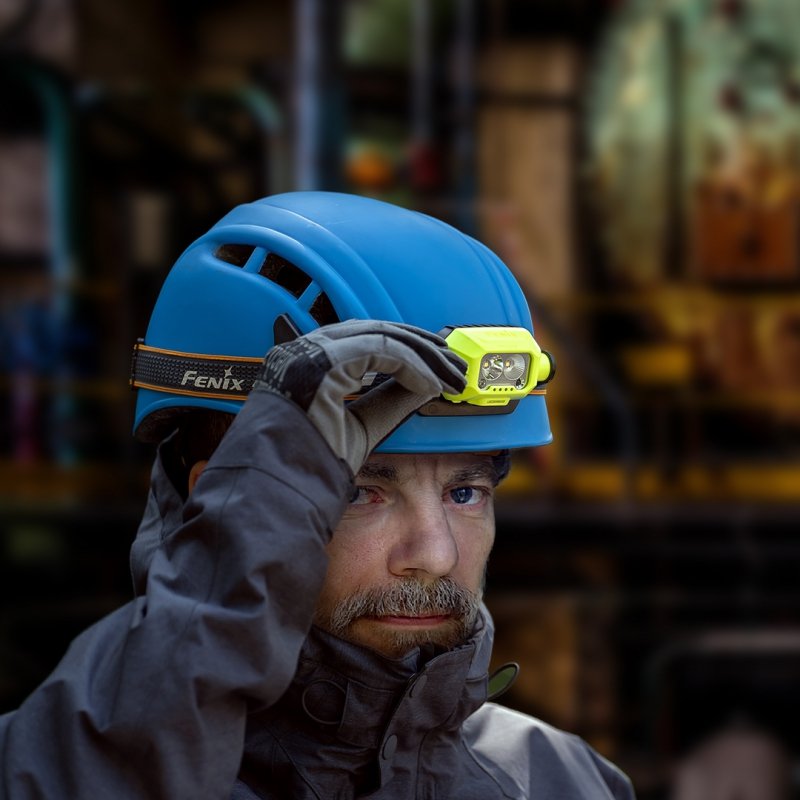 Latarka diodowa Fenix WH23R - czołówka