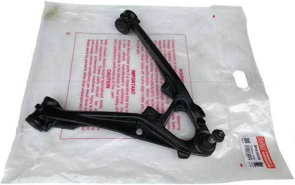 Wahacz przedni dolny lewy żeliwny Chevrolet Suburban 1500 2007-2014