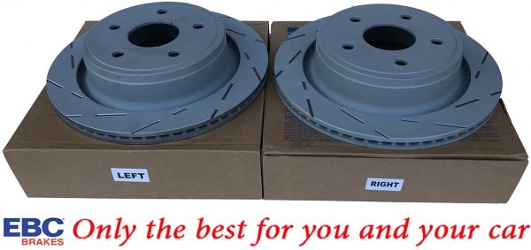 Tylne klocki Ultimax2 + nacinane tarcze hamulcowe EBC seria USR Dodge RAM 1500 2003-