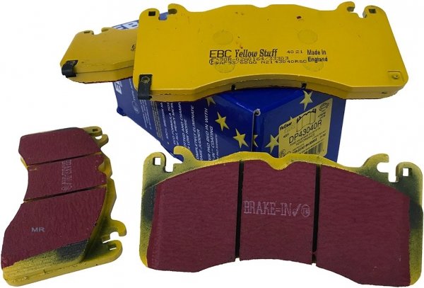 Przednie klocki YellowStuff + tarcze hamulcowe EBC seria PREMIUM Ford Mustang 5,0 V8 2015-