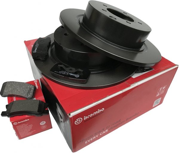 Klocki oraz tarcze hamulcowe tylne 302mm BREMBO Jeep Compass -2017