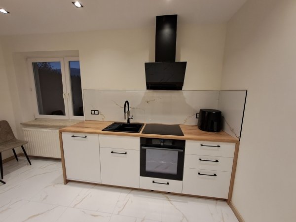 kuchnia-klasyczna-na zamówienie-biały-dąb-stylowa-praktyczna