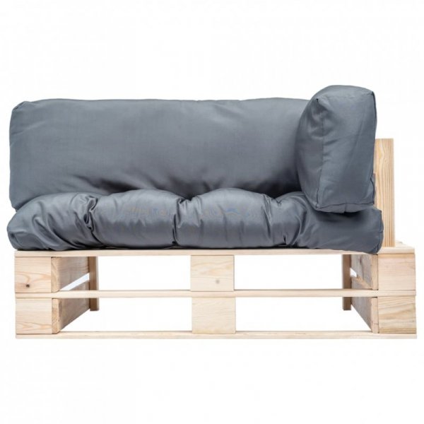 Ogrodowa sofa z palet, z szarymi poduszkami, sosna