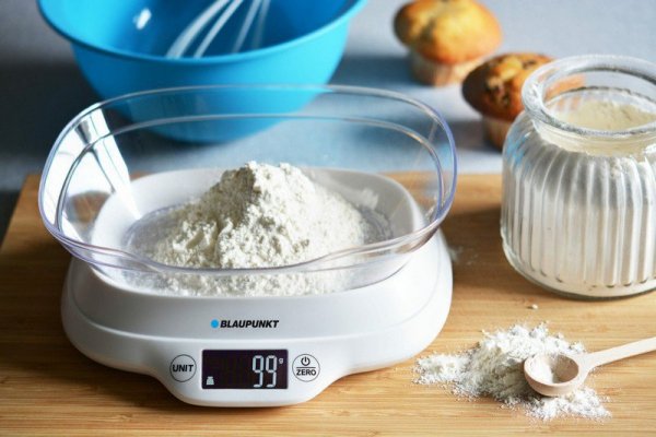 WAGA KUCHENNA Z PLASTIKOWĄ MISĄ (1 SZT)
