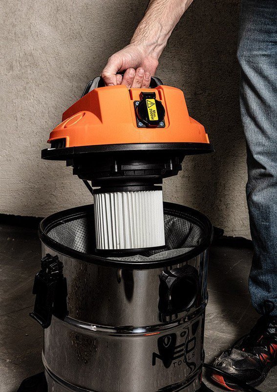 ODKURZACZ 1400W 30L (1 SZT)