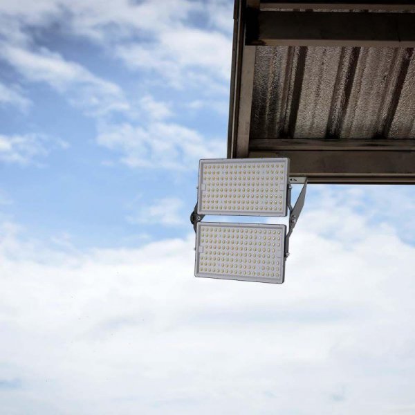 Projektor LED V-TAC 500W czarny IP65 135Lm/W VT-48500 6500K 67500lm