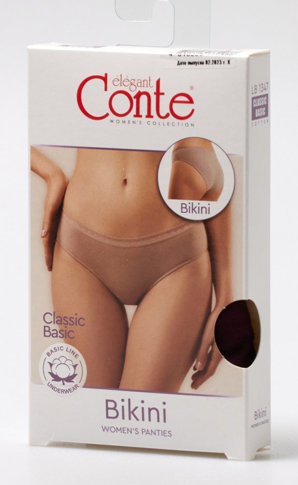 Przód opakowania majtek Conte Classic Basic w kolorze beżowym. Na opakowaniu znajduje się zdjęcie modelki w majtkach, podkreślające klasyczny i dyskretny krój. Widoczna jest nazwa kolekcji &quot;Classic Basic&quot; oraz typ majtek – bikini.