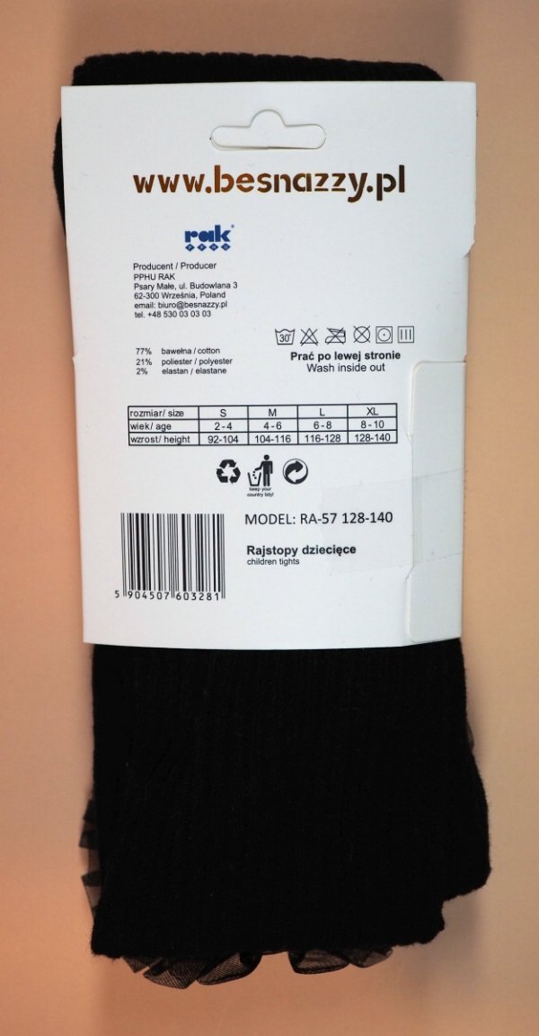 Rajstopy dziecięce BeSnazzy to styl i komfort w jednym. Prążkowana struktura, klasyczna czerń i ozdobne serce sprawiają, że są wyjątkowym elementem stylizacji.