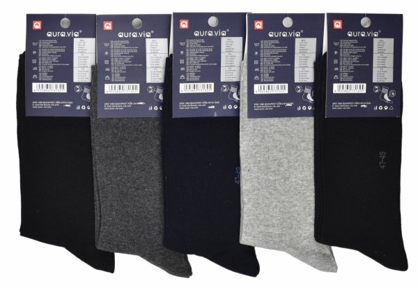 Skarpety męskie w rozmiarze 47–49 to doskonały wybór dla panów szukających miękkich, oddychających i trwałych modeli. Wysokiej jakości bawełna i elastyczne włókna zapewniają wygodę przez cały dzień.