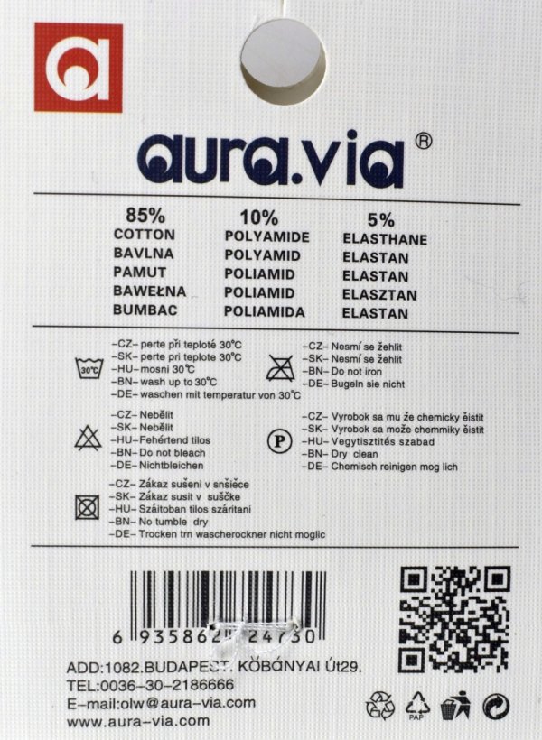 Bawełniane skarpety z motywem żeglarskim sprawdzą się w codziennych aktywnościach. Elastyczny materiał i minimalistyczny design tworzą świetny zestaw dla młodzieży.
