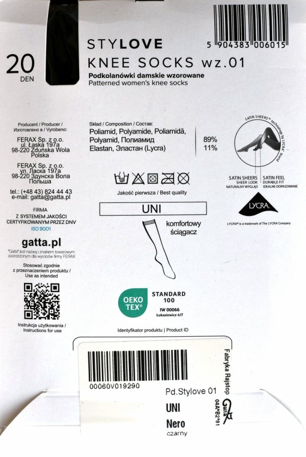 Gatta Stylove Knee Socks 01 to transparentne podkolanówki z romantycznym motywem serc, które przyciągają spojrzenia subtelnym wzorem. Komfortowe i elastyczne, świetnie układają się na nodze.