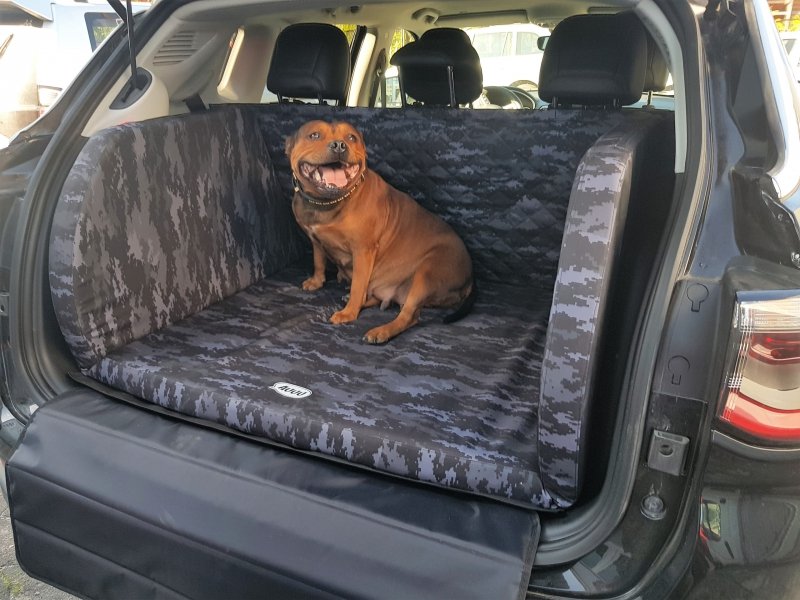 Mata samochodowa dla Psa do bagażnika  Pixelo (realizacja Jeep Compass)