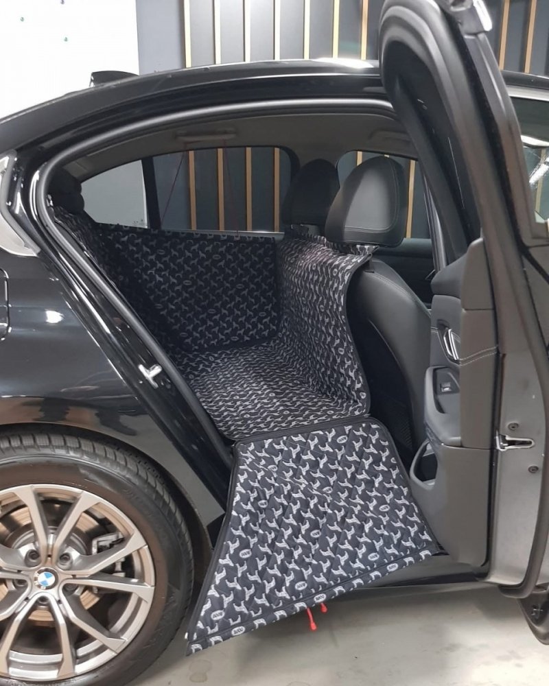  Mata samochodowa dla Psa - WILCZY ZEW - (realizacja BMW 320)