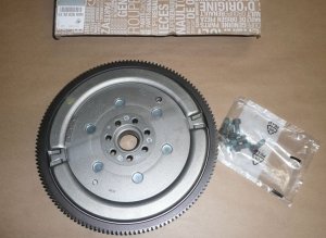 ORIGINAL SCHWUNGRAD FÜR Renault 1,5 dci  123002685R 123003948R 123006354R DACIA 03-|}