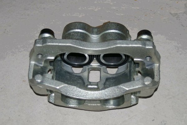 FAST BREMSSATTEL Vorne Links Iveco Daily 35C 35S 40C 50C 2006- sys. Brembo   ,504120470 , 42560072 , 504354333 , 504354331 , 42555557 , 6506172 , IVECO , 42555557 , IVECO  , 504354331 , 504120470 , IVECO , 504139833 , BREMBO F A6 030 , 975101 , 42560072