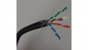 Kabel teleinformatyczny U/UTP kat.6 PE AWG 23/1 305m szpula czarny zewnętrzny żelowany DK-TP612