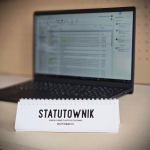 STATUTOWNIK! Biurkowy Manifest Nastroju! 
