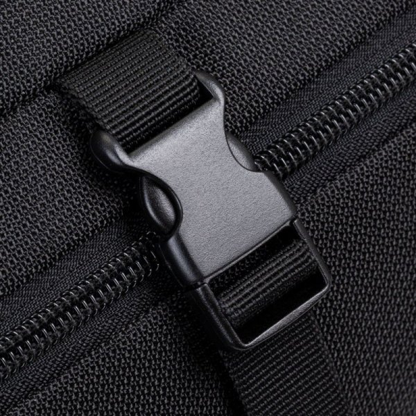 RIVACASE PLECAK PODRÓŻNY NA LAPTOP 17,3&quot; TEGEL, CZARNY, 23L, MATERIAŁ WODOODPORNY, KIESZENIE NA UBRANIA, TABLET, SMARTFON