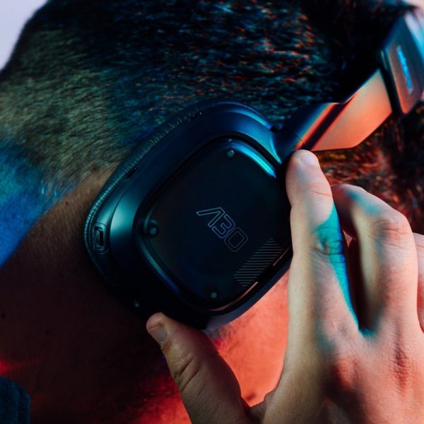Logitech ASTRO A30 - Bezprzewodowy zestaw słuchawkowy - granatowy/czerwony - PlayStation
