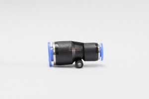 Złączka wtykowa przelotowa redukcyjna do węża 10-6 051-86024