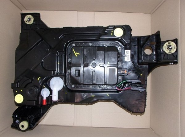 Réservoir d'origine ADBLUE PEUGEOT 3008 II PEUGEOT 5008 II 1.6 HDI, 9825645580, 1682620780, 1682620780