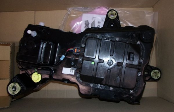 Réservoir d'urée d'origine AdBlue réservoir PEUGEOT PARTNER BERLINGO III, 1682619880, 9808625280, 9849387080, 9818531680, 168261