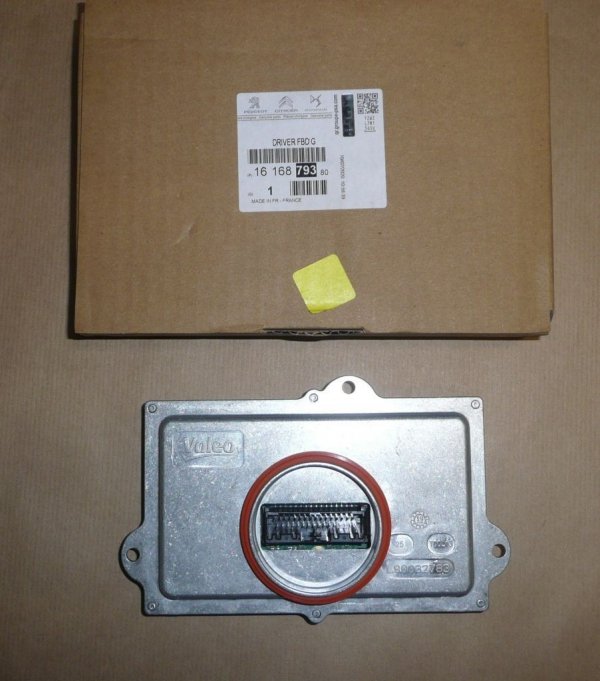 Module de phare Peugeot 5008 II gauche  ,  1616879380