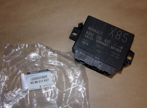 Original  Module de stationnement PDC Renault Clio III, Modus Renault Laguna II, Vel Satis, Twingo II, Espace IV, Megane II , 82