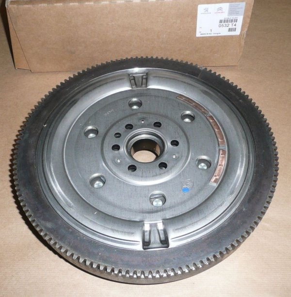 Volant bimasse Citroën C3 II Peugeot 207, 2008 1.6 HDI, 0532.T4, 0532T4