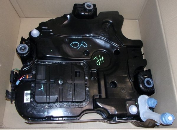 $ Réservoir AdBlue Peugeot 3008 Citroën C4 II 1.6HDI ,  1682619280