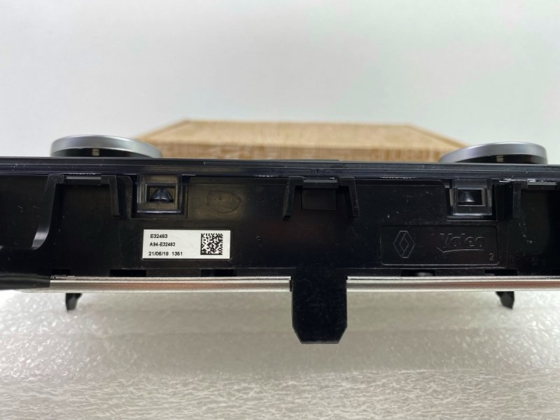 Original Radio, écran de navigation et panneau  Renault Megane IV,  280900708R