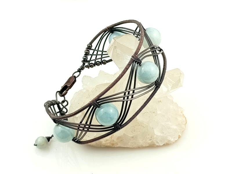 Bransoletka miedziana z akwamarynem - prezent dla pisarki, redaktorki, dziennikarki